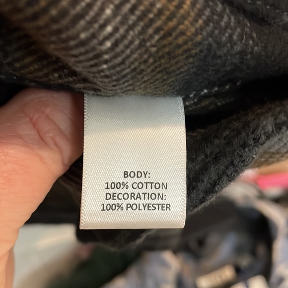 NWT Mens Solaris button down short in nice colors and design sold at Dillard’s - Picture 5 of 7